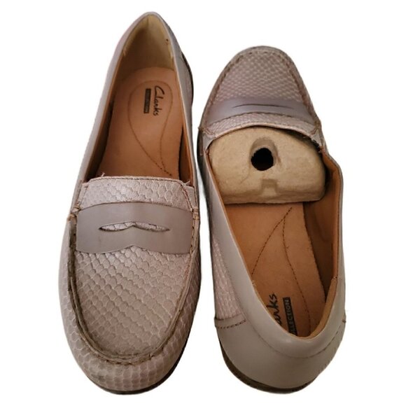 Clarks Gray Leather Penny Loafers, Ladies Gray Loafers NIB - Picture 2 of 3